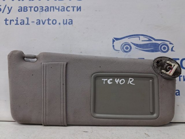 Козирок протисонячний Тойота Камрі VI
