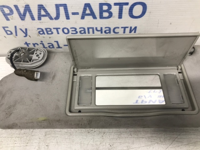 Козирок протисонячний Toyota Avensis 2
