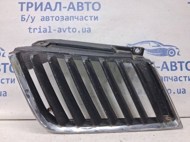 Решітка радіатора ліва 7450A187 MITSUBISHI
