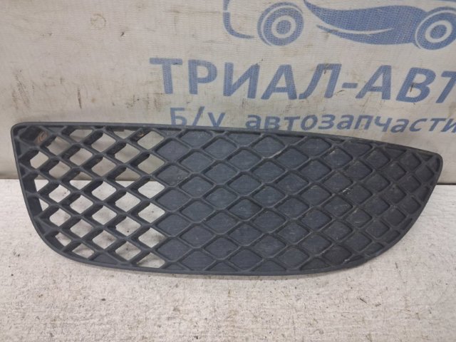 Заглушка протитуманок, ліва 7450A223 MITSUBISHI