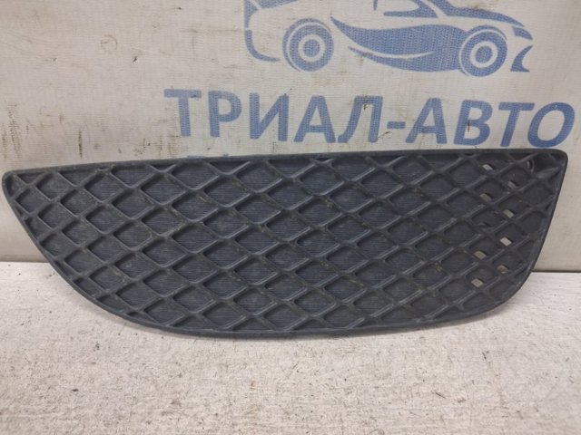 Заглушка протитуманки передньої правої 7450A224 MITSUBISHI