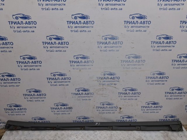 Накладка зовнішня (молдинг) порога, правий 7585133050 TOYOTA