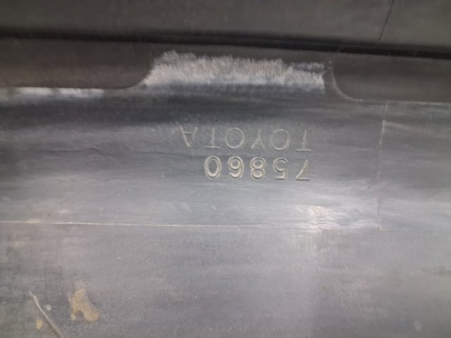Накладка зовнішня (молдинг) порога, лівий 7586048010 TOYOTA