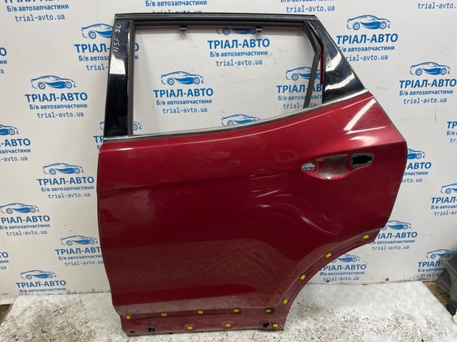 Двері пасажирськи задні ліві 770034Z010 HYUNDAI
