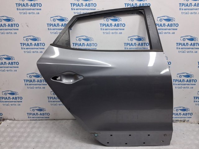 Двері задні в зборі 770042Y000 HYUNDAI