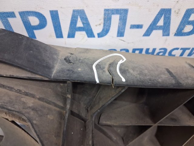 Облицювання рамки радіатора 7701068188 RENAULT