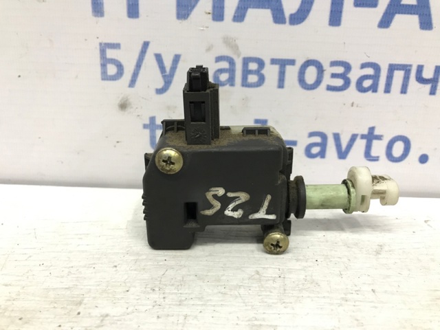 Замок відкривання лючка бензобаку 7703005010 TOYOTA