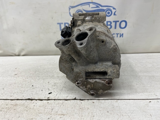 Компресор системи кондиціювання 7711368772 RENAULT