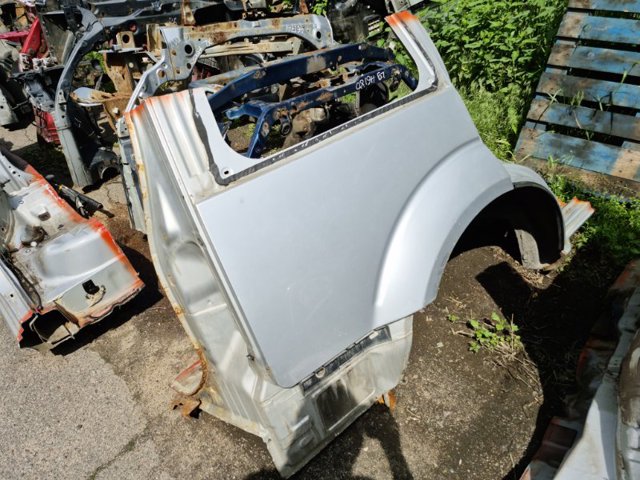 Бічна частина задні праві 78100EB330 NISSAN