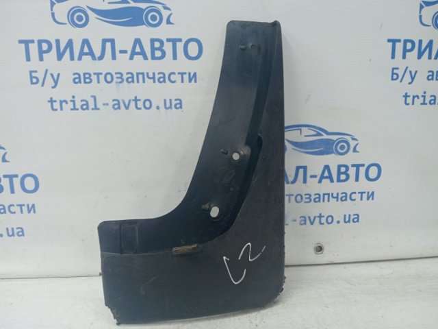 Бризковики задній, правий 78812JG000 NISSAN