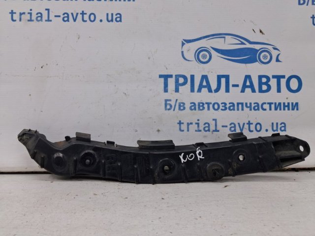 Кронштейн бампера заднього, правий 7883434000 SSANG YONG