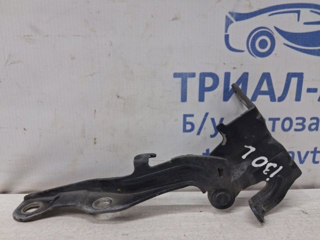 Шарнір капота лівий 791102L000 HYUNDAI
