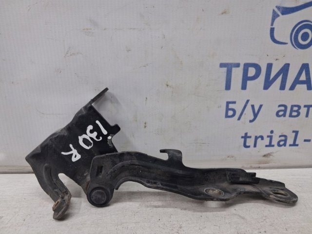Шарнір капота правий 791202L000 HYUNDAI