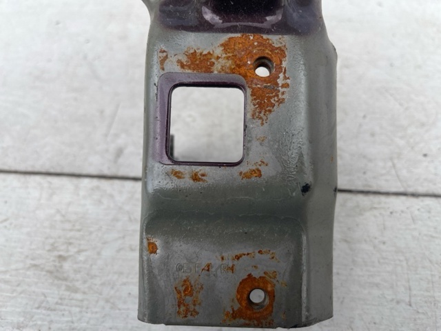 Петля кришки багажника 792204C500 HYUNDAI