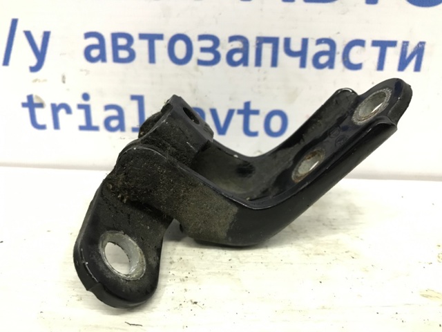 Петля передніх дверей права 793202E000 HYUNDAI