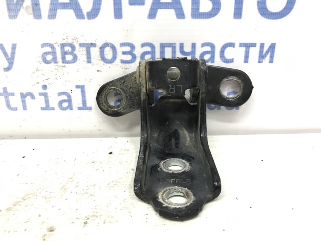 Дверний шарнір задній правий 793202H000 HYUNDAI