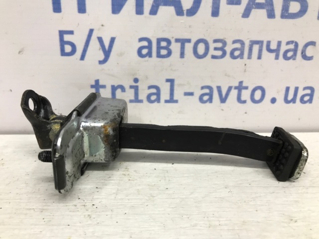 Обмежувач відкриття дверей, передній правий 793901H502 HYUNDAI