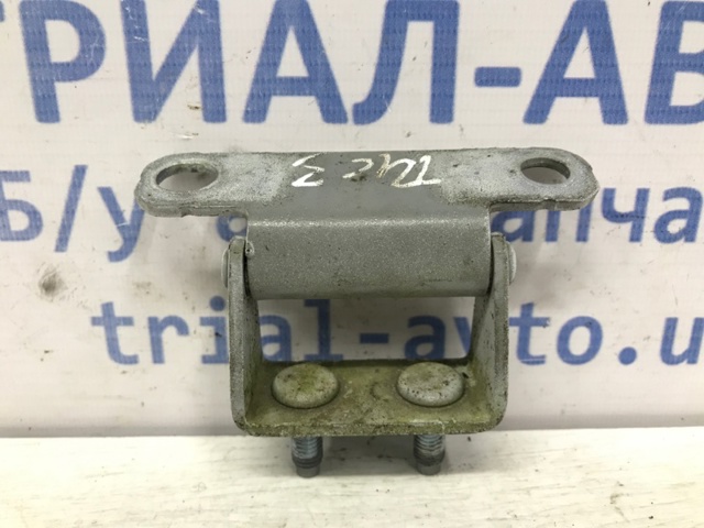 Петля багажника 797102S000 HYUNDAI