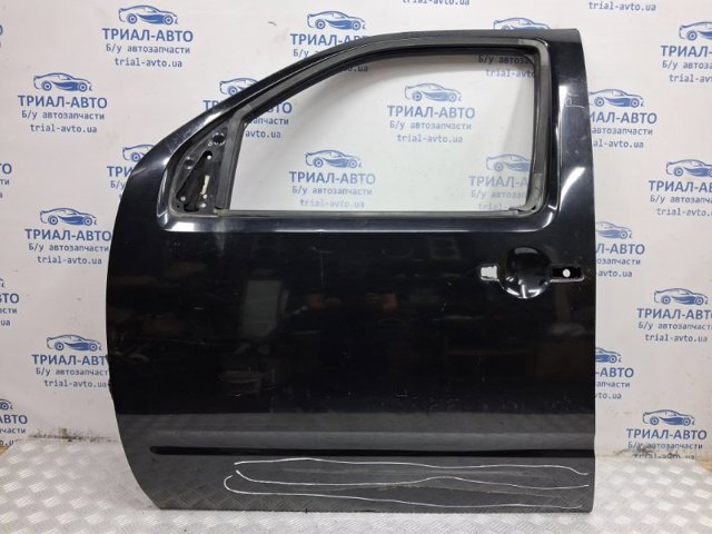 Водійські двері 80101EB330 NISSAN