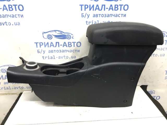 Підлокітник заднього сидіння 8011A085YA MITSUBISHI