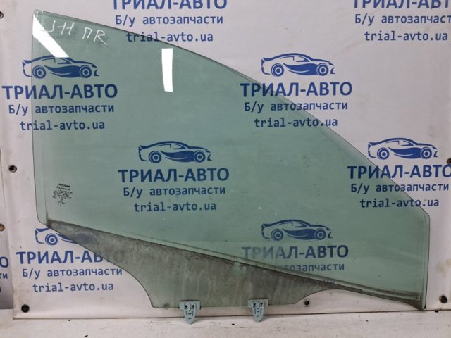 Скло передніх дверей, правою 803004EA0A NISSAN