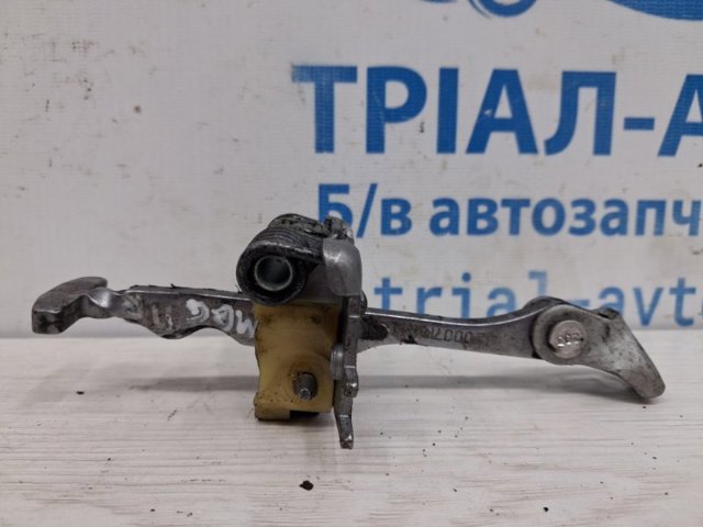 Обмежувач відкриття дверей, передній 804303543R RENAULT