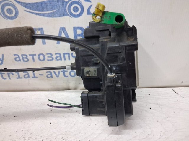 Замок водійських дверей 80501EB300 NISSAN