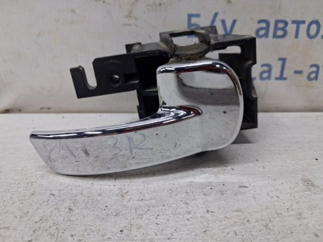 Ручка правих задніх дверей 80670EB32B NISSAN