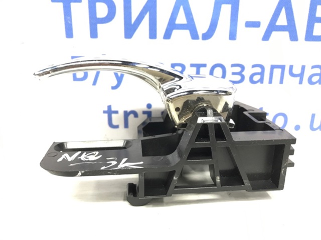 Ручка передньої двері внутрішня ліва 80671JD00A NISSAN