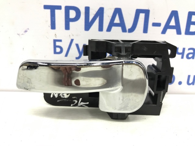 Ручка передньої двері внутрішня ліва 80671JD00A NISSAN