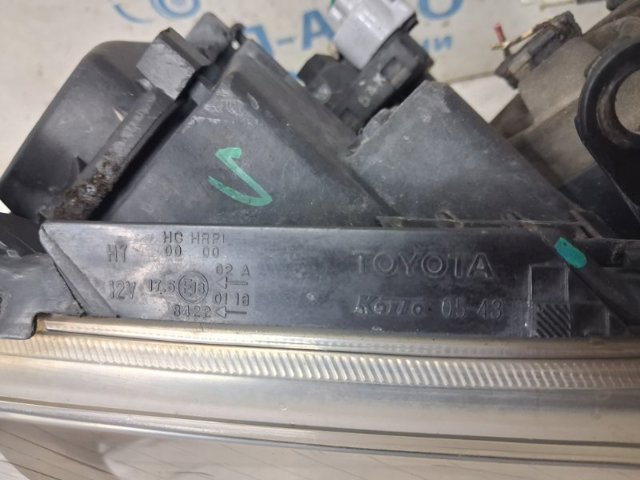 Фара правая 8113005191 TOYOTA
