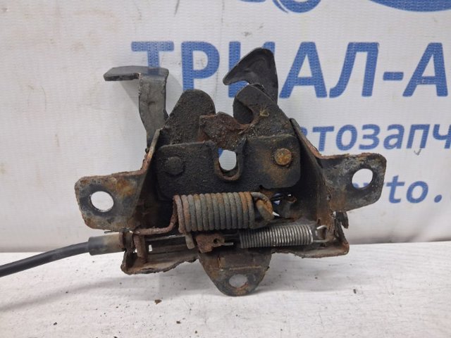 Запор капота (замок і привід замка капота) 811302L000 HYUNDAI