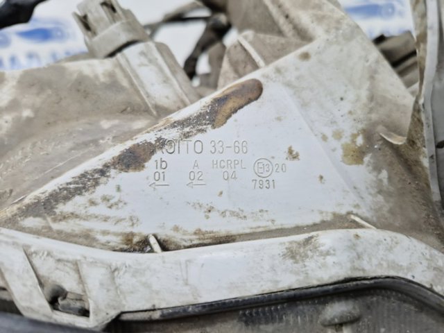 Фара основна права 8113033440 TOYOTA