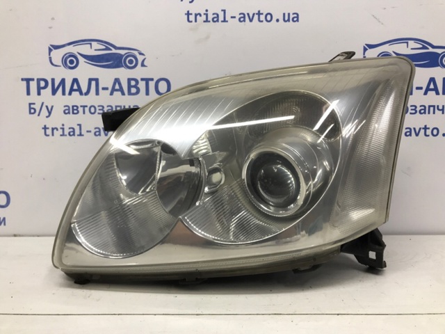 Блок фара ліва 8117005192 TOYOTA