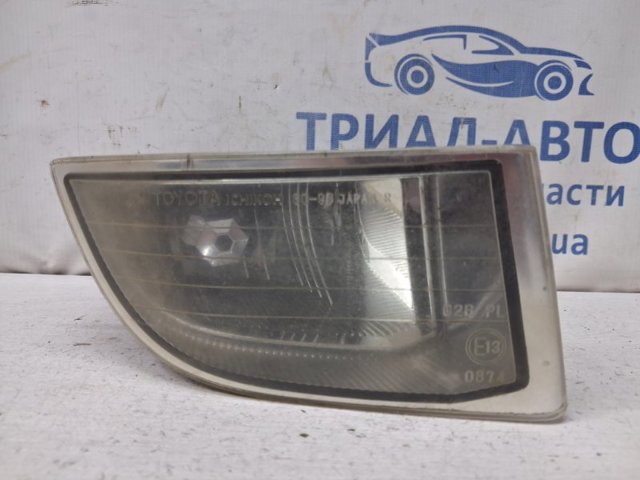 Права протитуманні фари 8121160150 TOYOTA