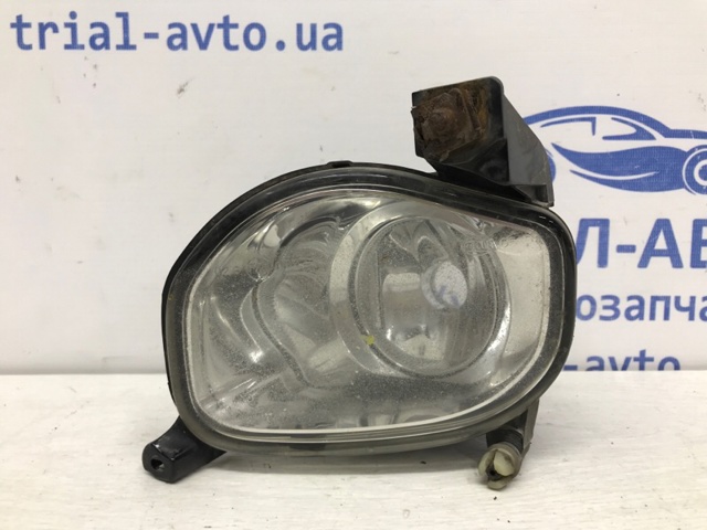 Протитуманка ліва 8122105060 TOYOTA