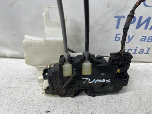 Замок дверей водія 813103K000 HYUNDAI