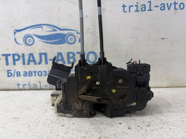 Замок задніх дверей, лівих 814102B000 HYUNDAI