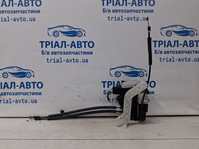 Замок задніх дверей, лівих 814102Y000 HYUNDAI