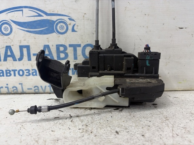 Замок задніх дверей, правих 814202B000 HYUNDAI