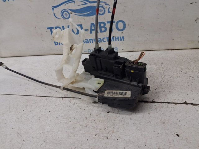 Замок задніх дверей, правих 814203K001 HYUNDAI