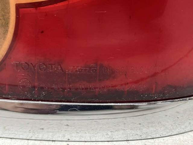 Задній правий стоп 8155105180 TOYOTA