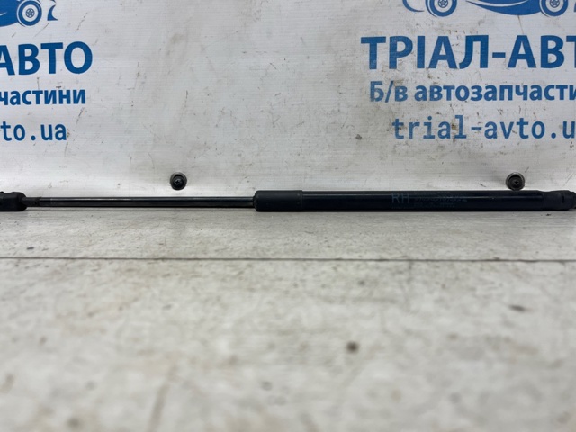 Амортизатор багажника правий 81770A6000 HYUNDAI