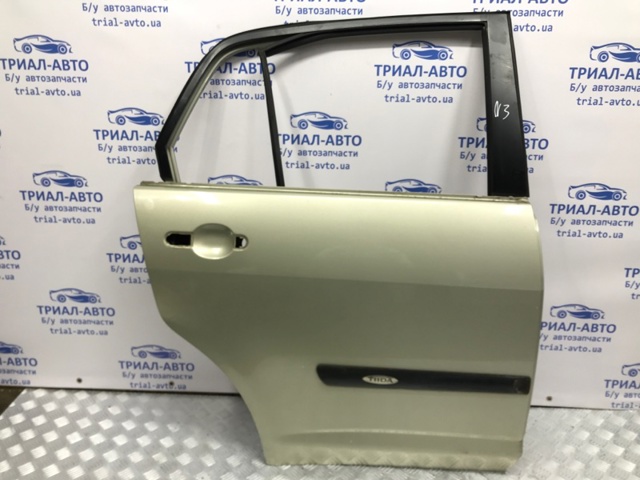 Двері задні, праві 82100EL430 NISSAN