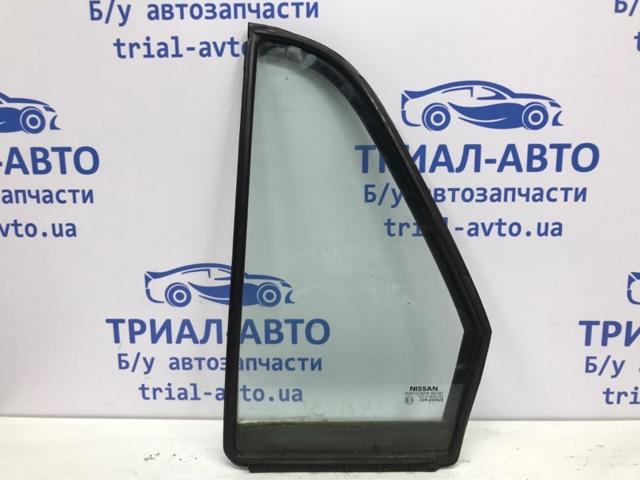 Скло-кватирка двері, задньої, лівої 82263EL400 NISSAN