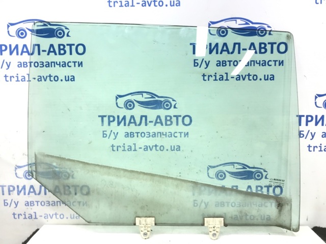 Скло двері задка 823010012R RENAULT