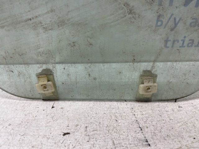 Скло водійських дверей 824101C010 HYUNDAI