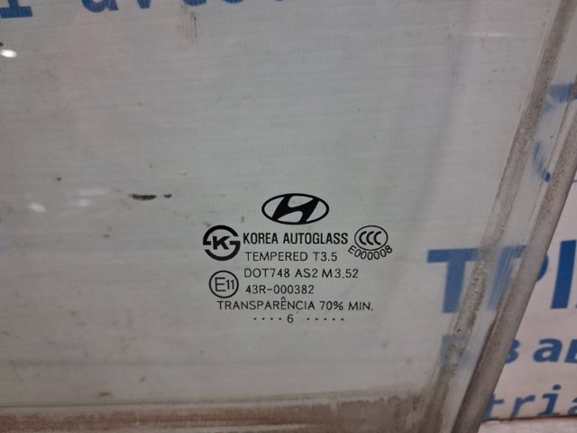 Скло та ущільнювачі скла вітрового правого/лівого 824112B000 HYUNDAI