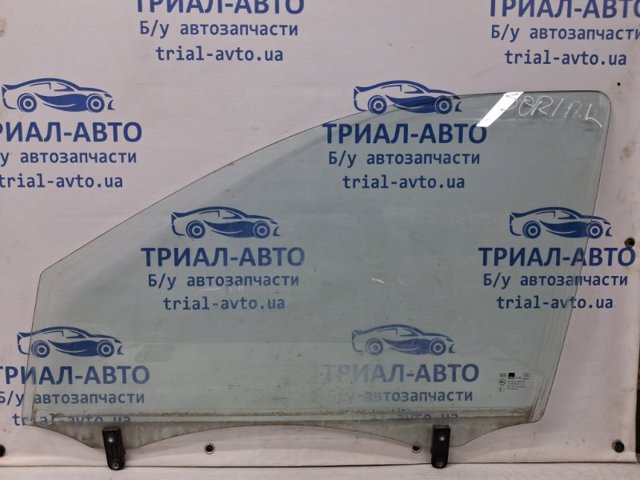 Вікно (передніх дверей) двері 824113E010 HYUNDAI