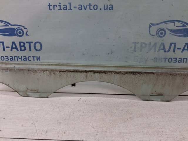 Вікно (передніх дверей) двері 824113K000 HYUNDAI